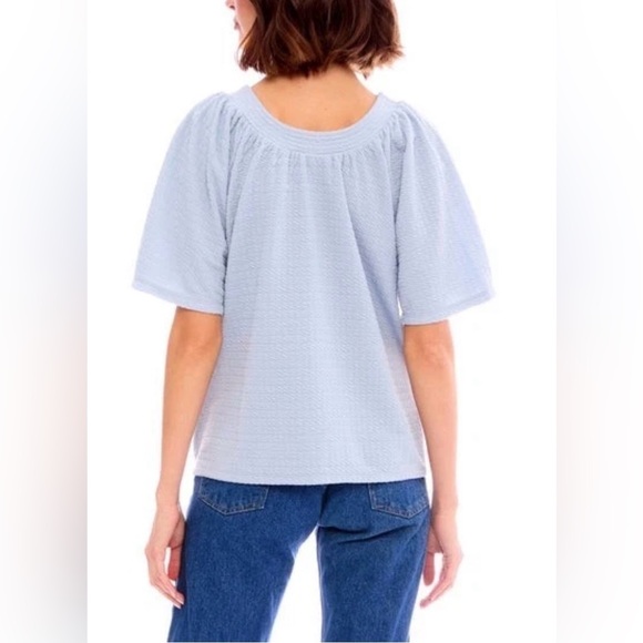 Bobeau soft blue Textured Blouse - Picture 2 of 3